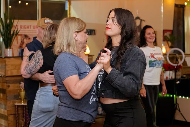 Two Step & Country Swing Dance Class in Nashville Country Fusion - Learning Lead and Follow Without Guessing